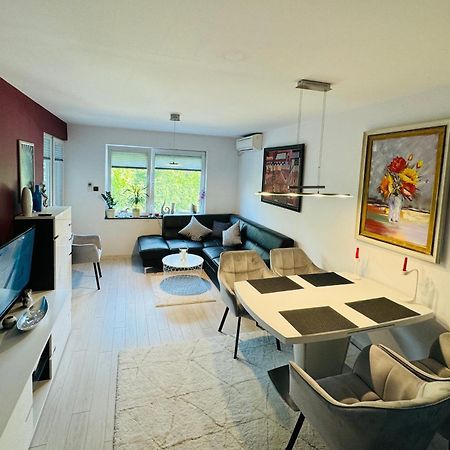 City Apartment Varna Extérieur photo